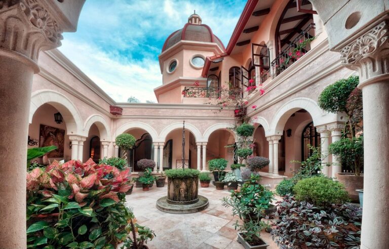 Villa Firenze vs. Los Sueños Resort Hotels: Which is the Better Luxury Stay?